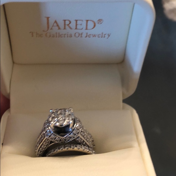 Engagement Ring with Anniversary bands. - Picture 5 of 5